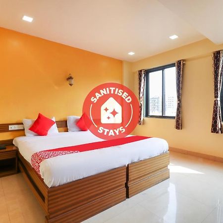 Oyo 10679 Hotel Nanashree Executive Wagholi Екстер'єр фото