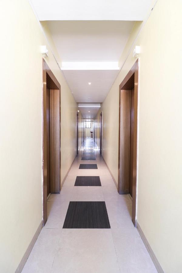 Oyo 10679 Hotel Nanashree Executive Wagholi Екстер'єр фото