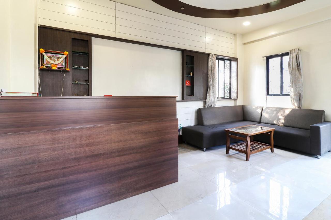Oyo 10679 Hotel Nanashree Executive Wagholi Екстер'єр фото