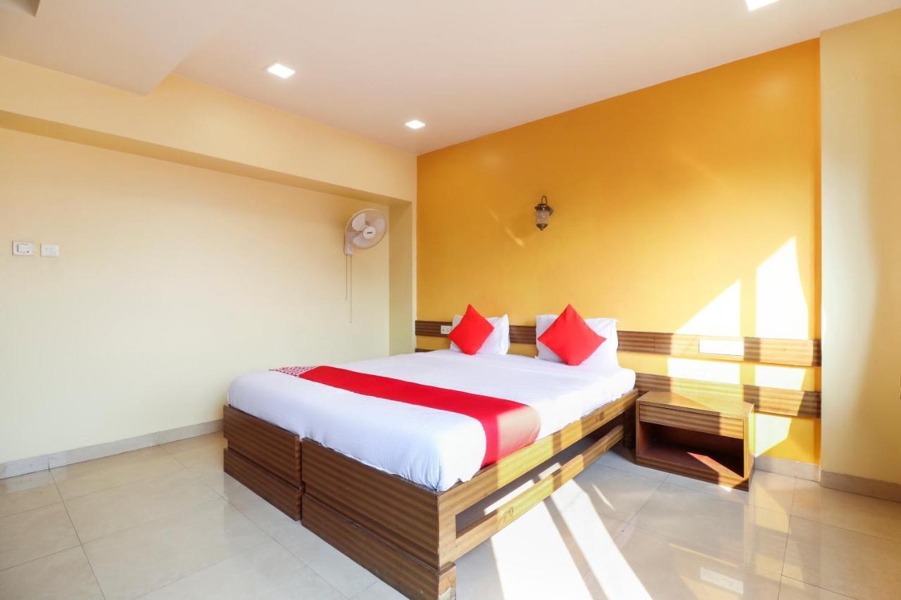 Oyo 10679 Hotel Nanashree Executive Wagholi Екстер'єр фото