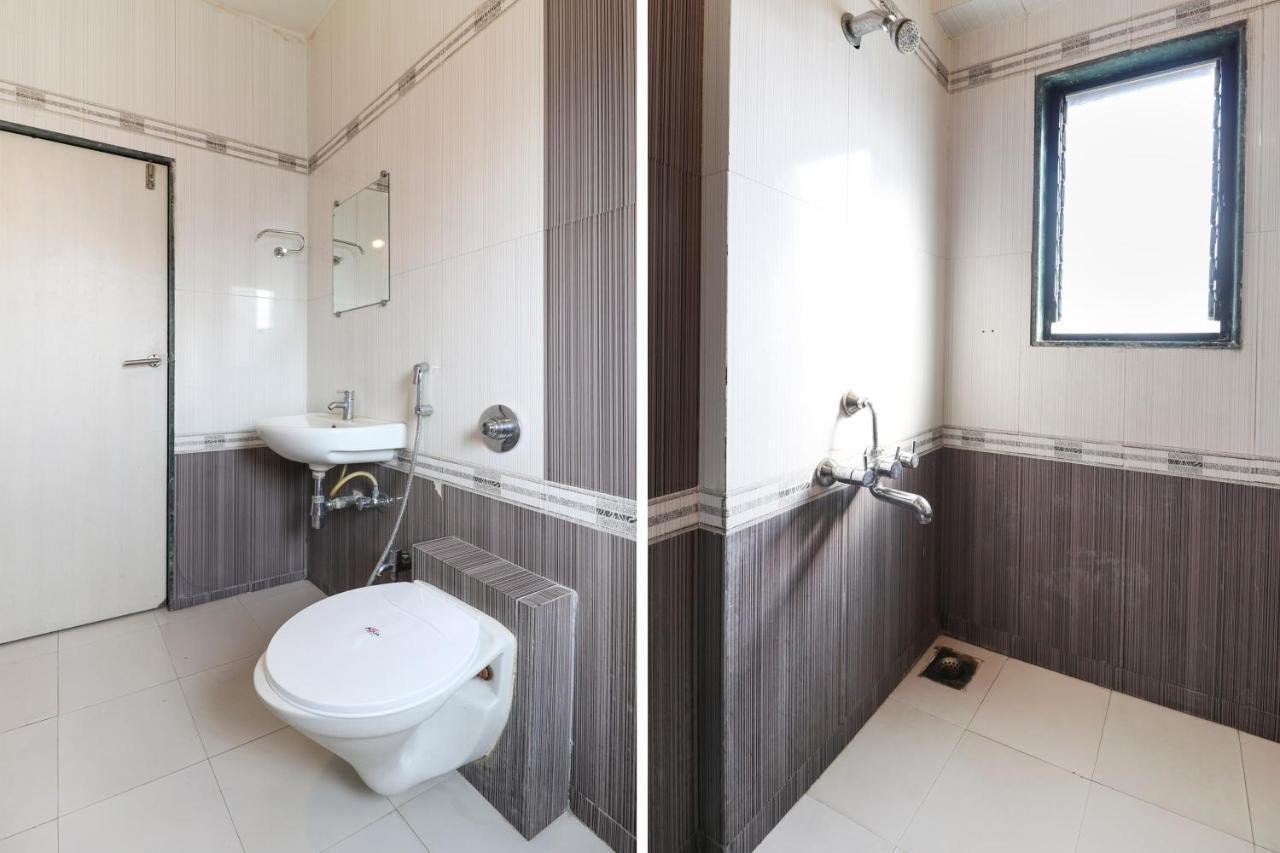 Oyo 10679 Hotel Nanashree Executive Wagholi Екстер'єр фото